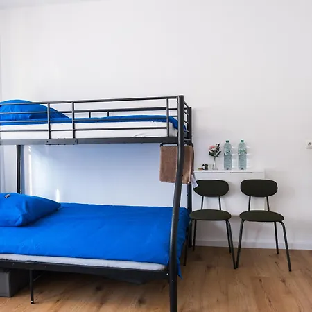 Hostel Maru Living C9-2